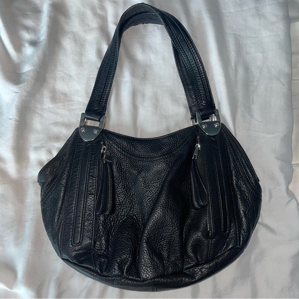 B Makowsky Leather Black Purse